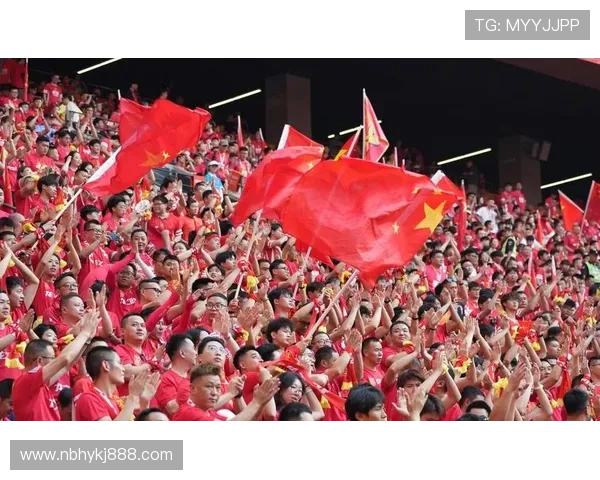 国足热身赛再掀激情全场鏖战展现顽强意志球迷高呼期待再创辉煌 国足热身赛再掀激情全场鏖战展现顽强意志球迷高呼期待再创辉煌