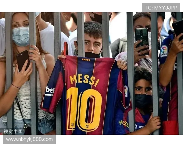 梅西重返巴萨传闻再起 球迷热议超级巨星回归可能性
