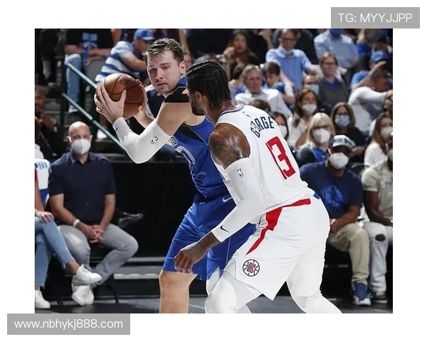 NBA联盟巅峰对决震撼上演巨星争锋鏖战四节持续引爆全球热议 NBA联盟巅峰对决震撼上演巨星争锋鏖战四节持续引爆全球热议