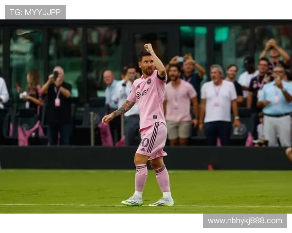 梅西领衔大巴黎全新阵容亮相 法甲首轮迎战摩纳哥激战即将开启